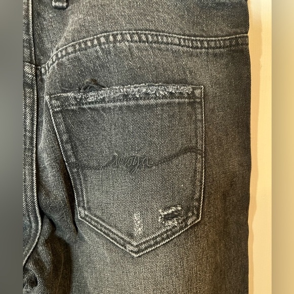 SER.O.YA Margot Cuffed Wide Leg Jeans Midnight Distressed NWOT Size 26 Revolve - Picture 11 of 12